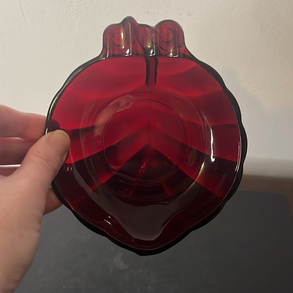 Vintage Leaf Shape Glass Ashtray by Anchor Hocking in Royal Ruby Red - Picture 3 of 9